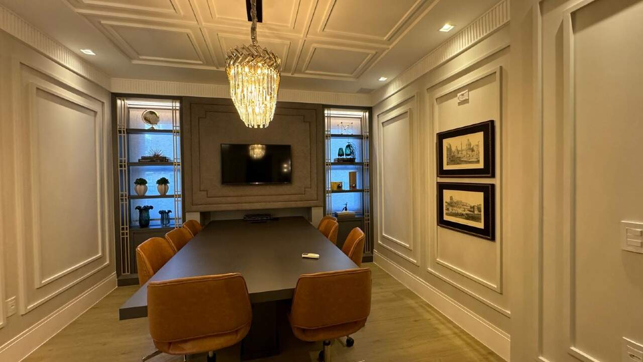 Apartamento Diferenciado à venda no Meia Praia: 