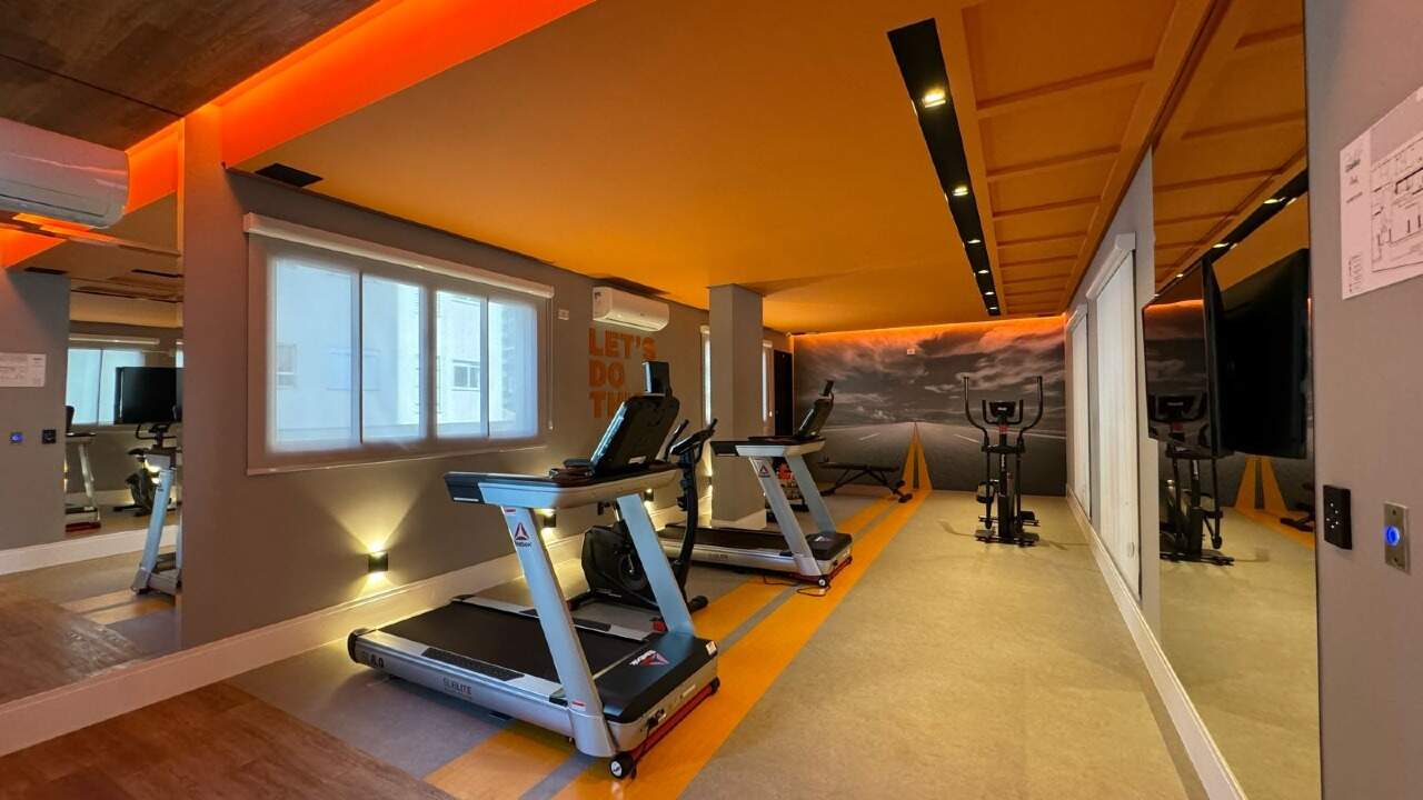 Apartamento Diferenciado à venda no Meia Praia: 