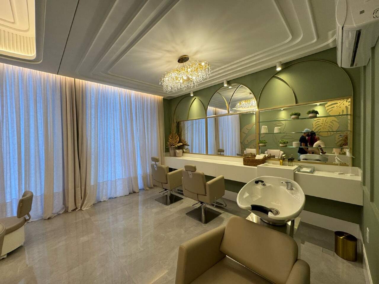 Apartamento Diferenciado à venda no Meia Praia: 