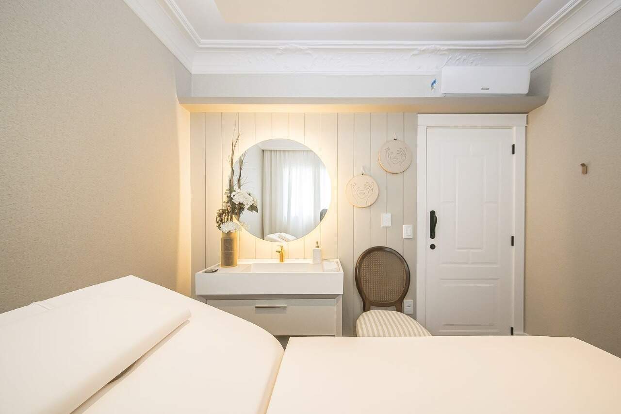 Apartamento Diferenciado à venda no Meia Praia: