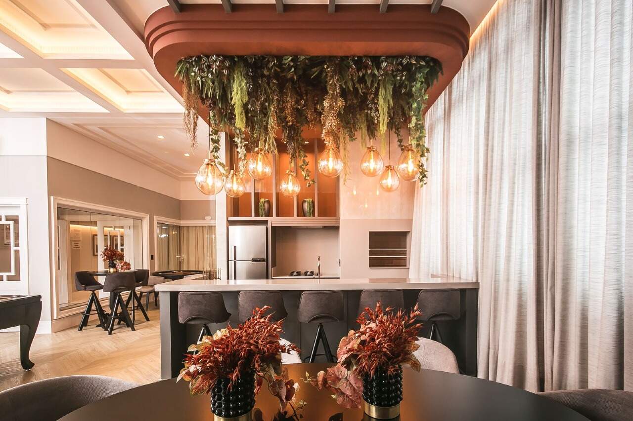 Apartamento Diferenciado à venda no Meia Praia: