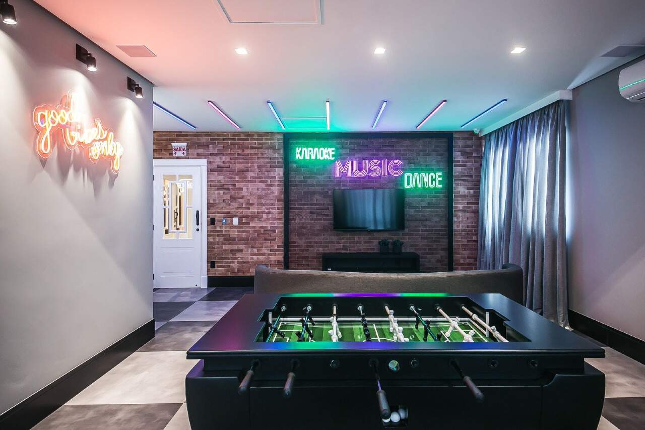 Apartamento Diferenciado à venda no Meia Praia: