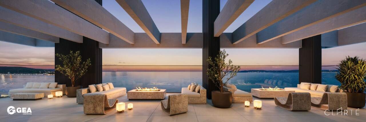 Apartamento à venda no Meia Praia: