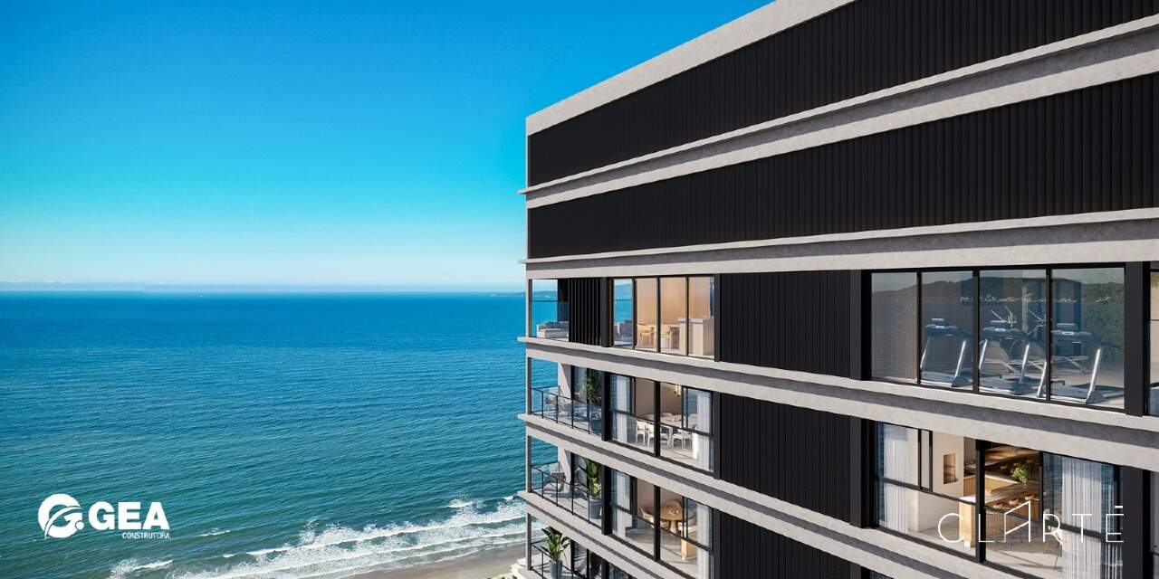 Apartamento à venda no Meia Praia: 