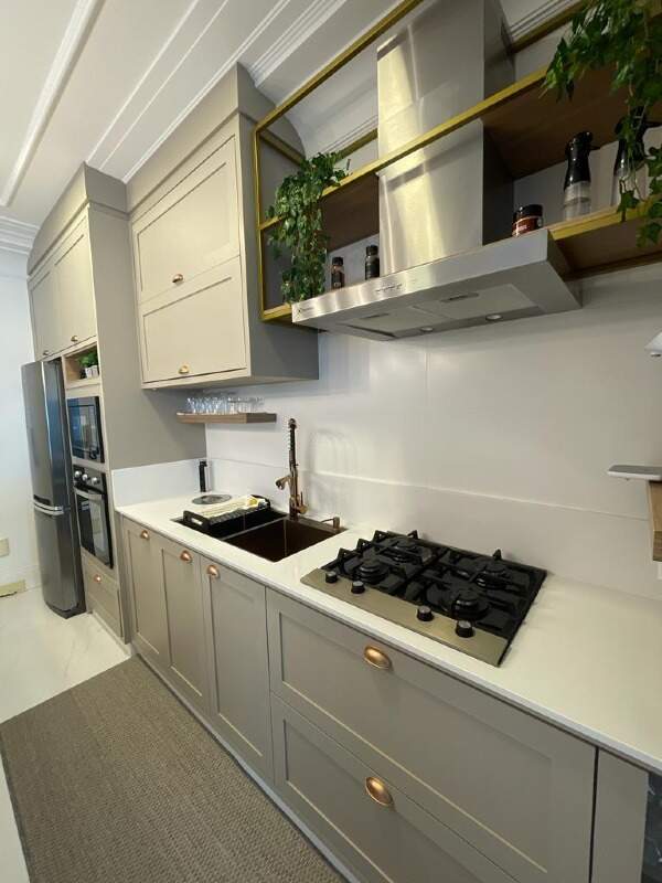 Apartamento à venda no Meia Praia: 