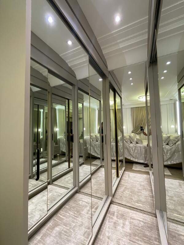 Apartamento à venda no Meia Praia: 