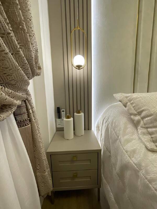 Apartamento à venda no Meia Praia: 