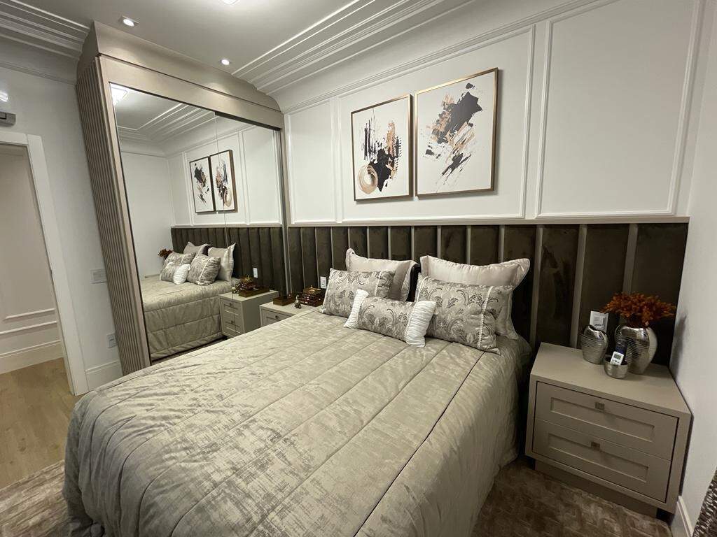 Apartamento à venda no Meia Praia: 