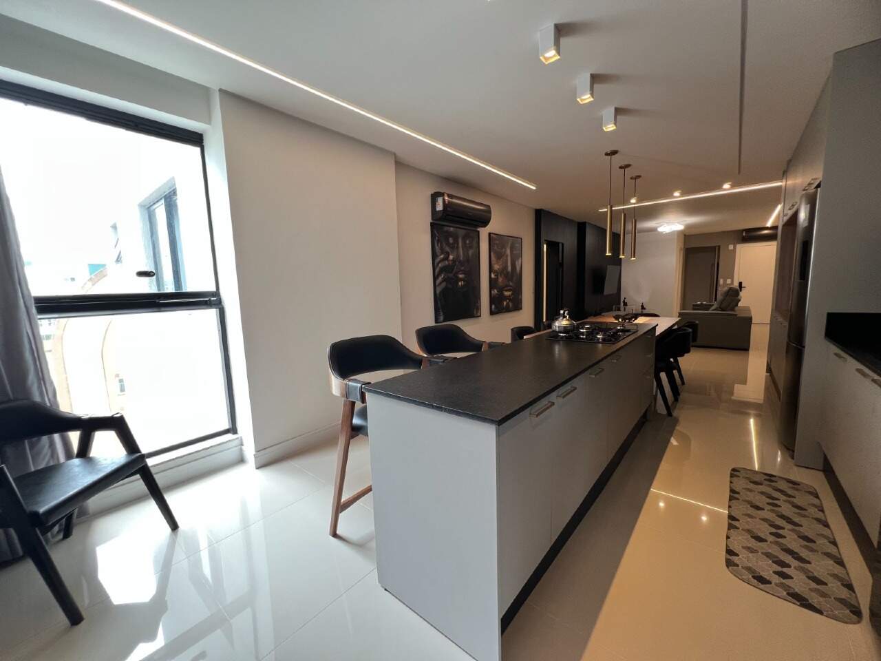 Apartamento à venda no Meia Praia: 