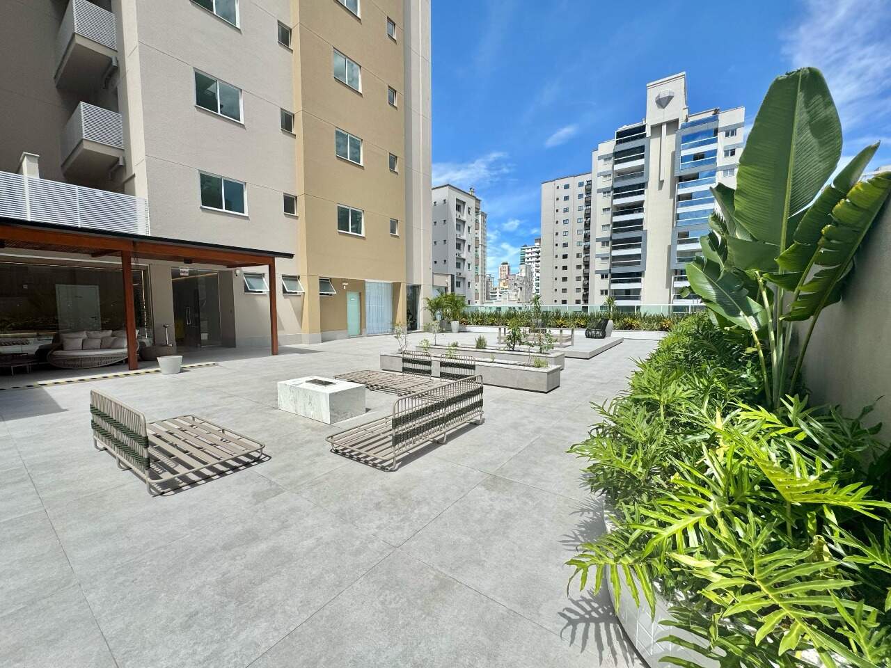 Apartamento à venda no Meia Praia: 