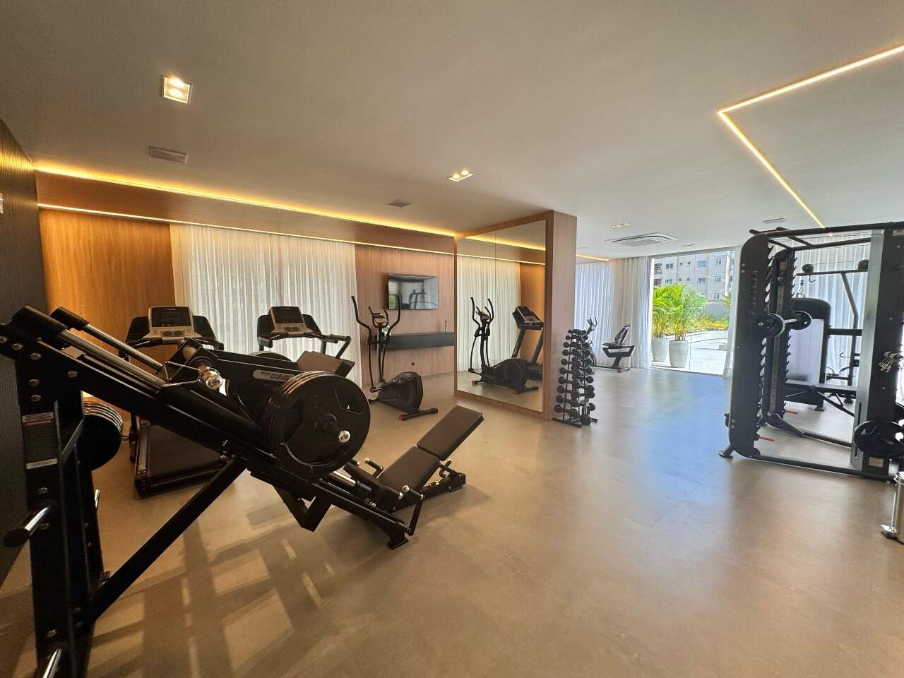 Apartamento à venda no Meia Praia: 