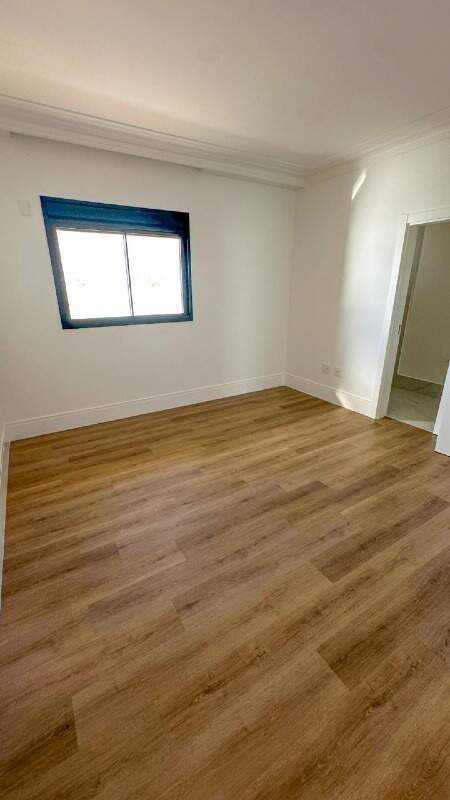 Apartamento à venda no Meia Praia: 