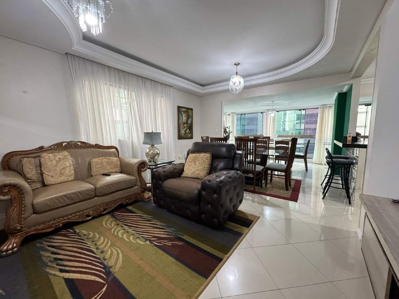 Apartamento à venda no Meia Praia: 