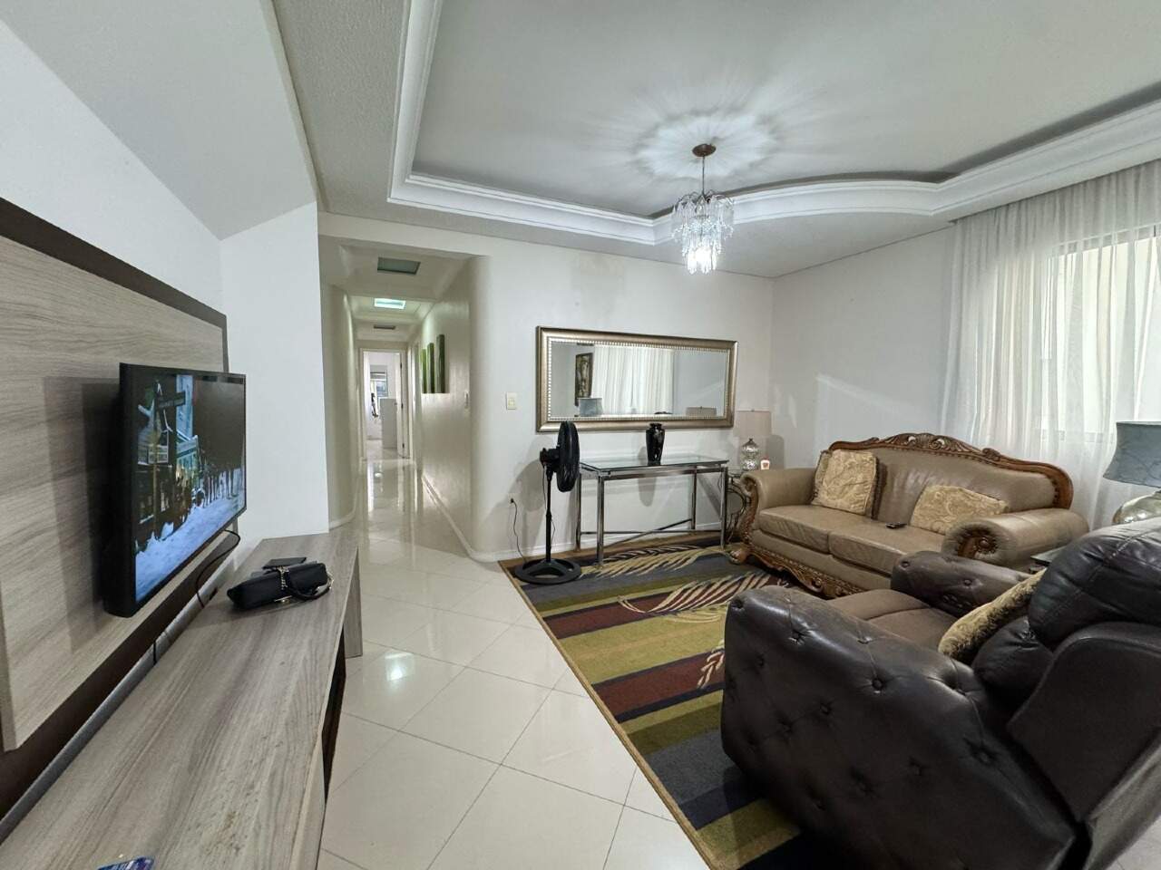 Apartamento à venda no Meia Praia: