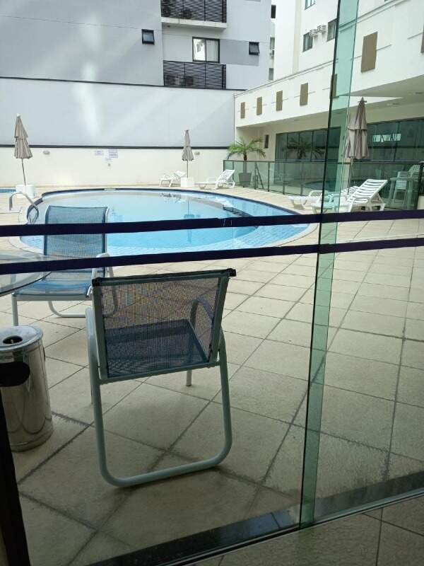 Apartamento à venda no Meia Praia: