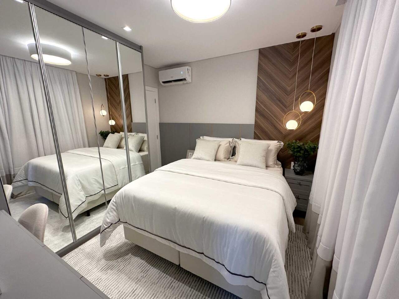 Apartamento à venda no Meia Praia: 