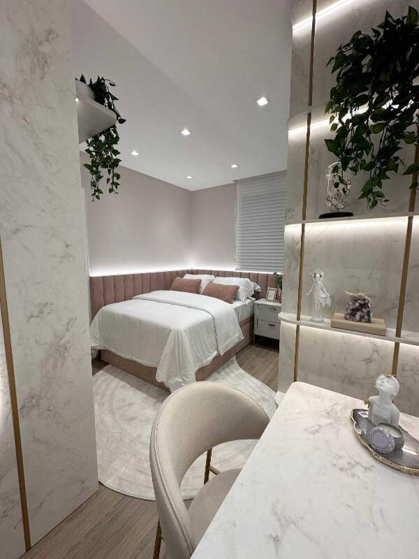 Apartamento à venda no Meia Praia: 