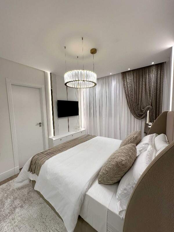 Apartamento à venda no Meia Praia: 