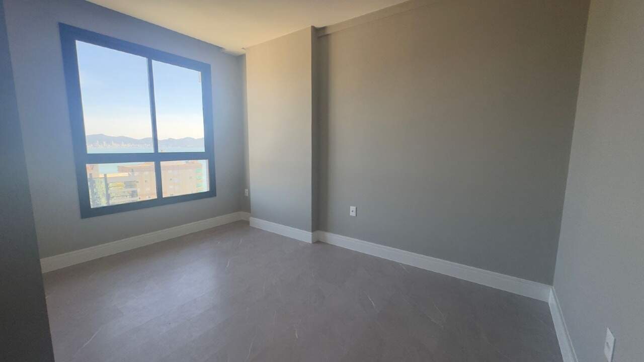 Apartamento à venda no Balneário Perequê: 