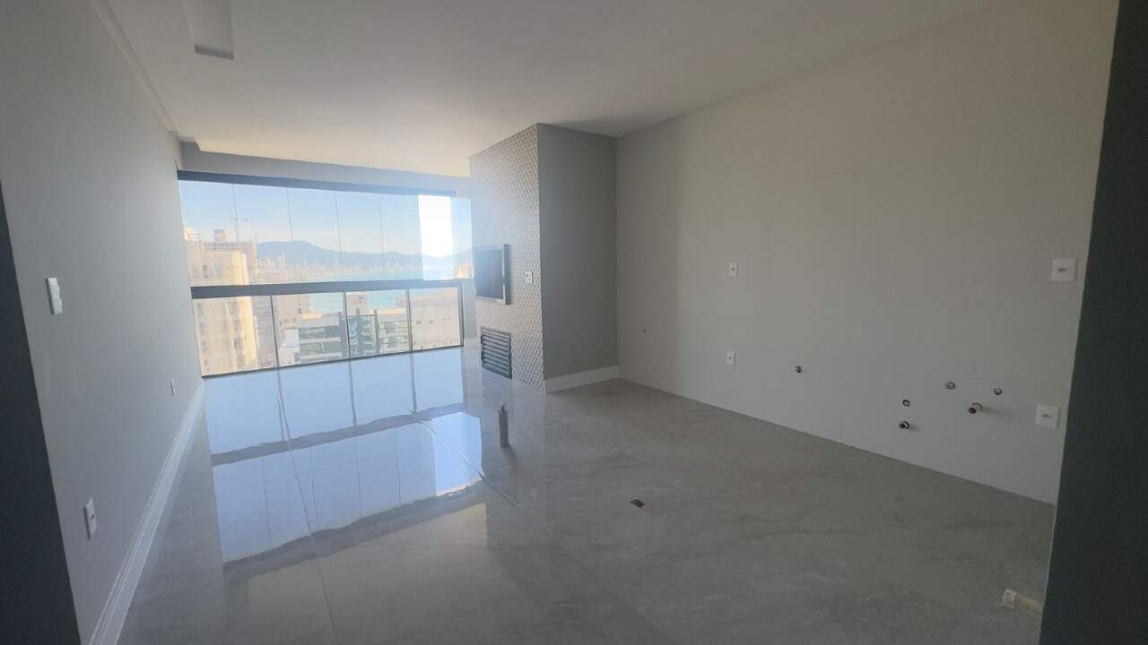 Apartamento à venda no Balneário Perequê: 