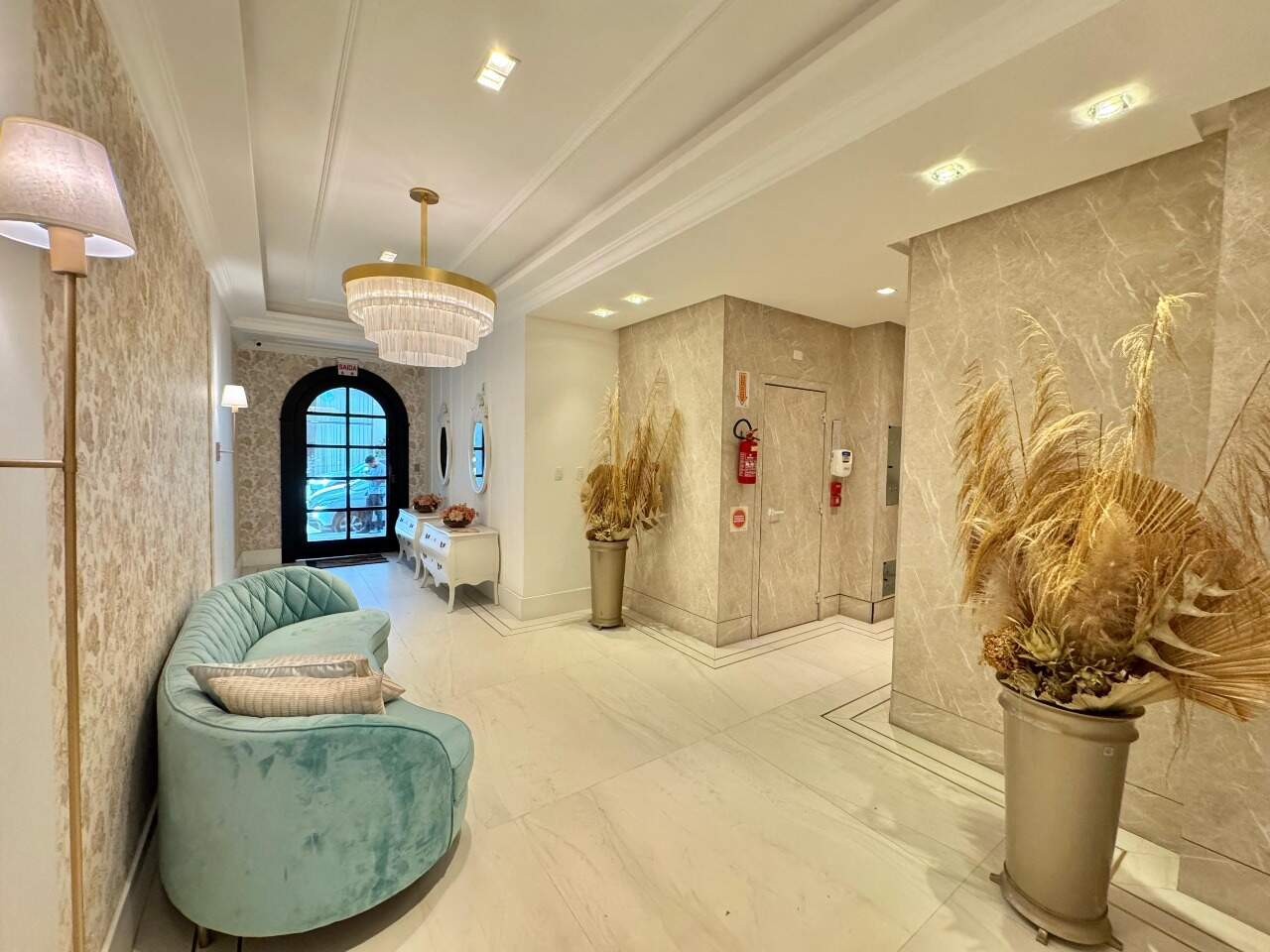 Apartamento à venda no Meia Praia: 