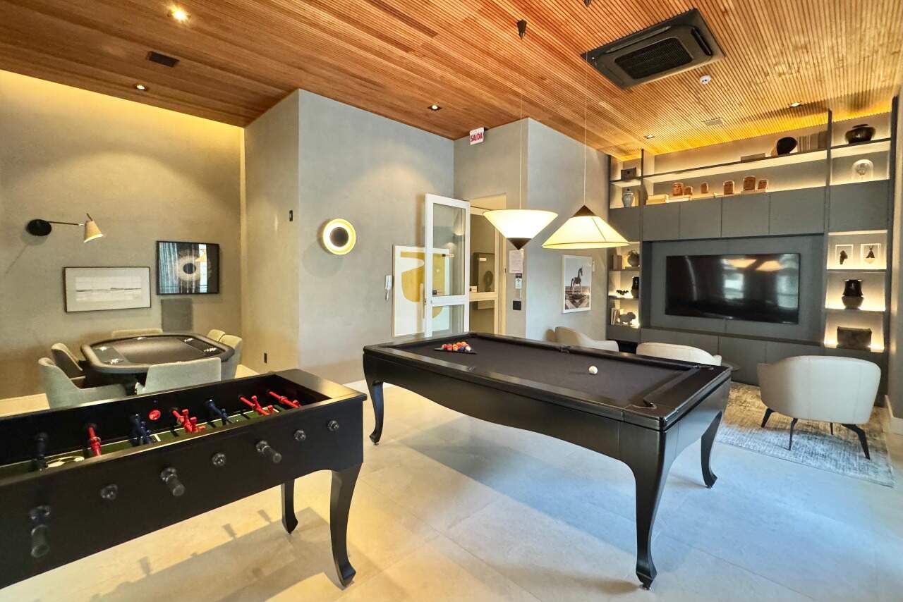 Apartamento à venda no Meia Praia: 
