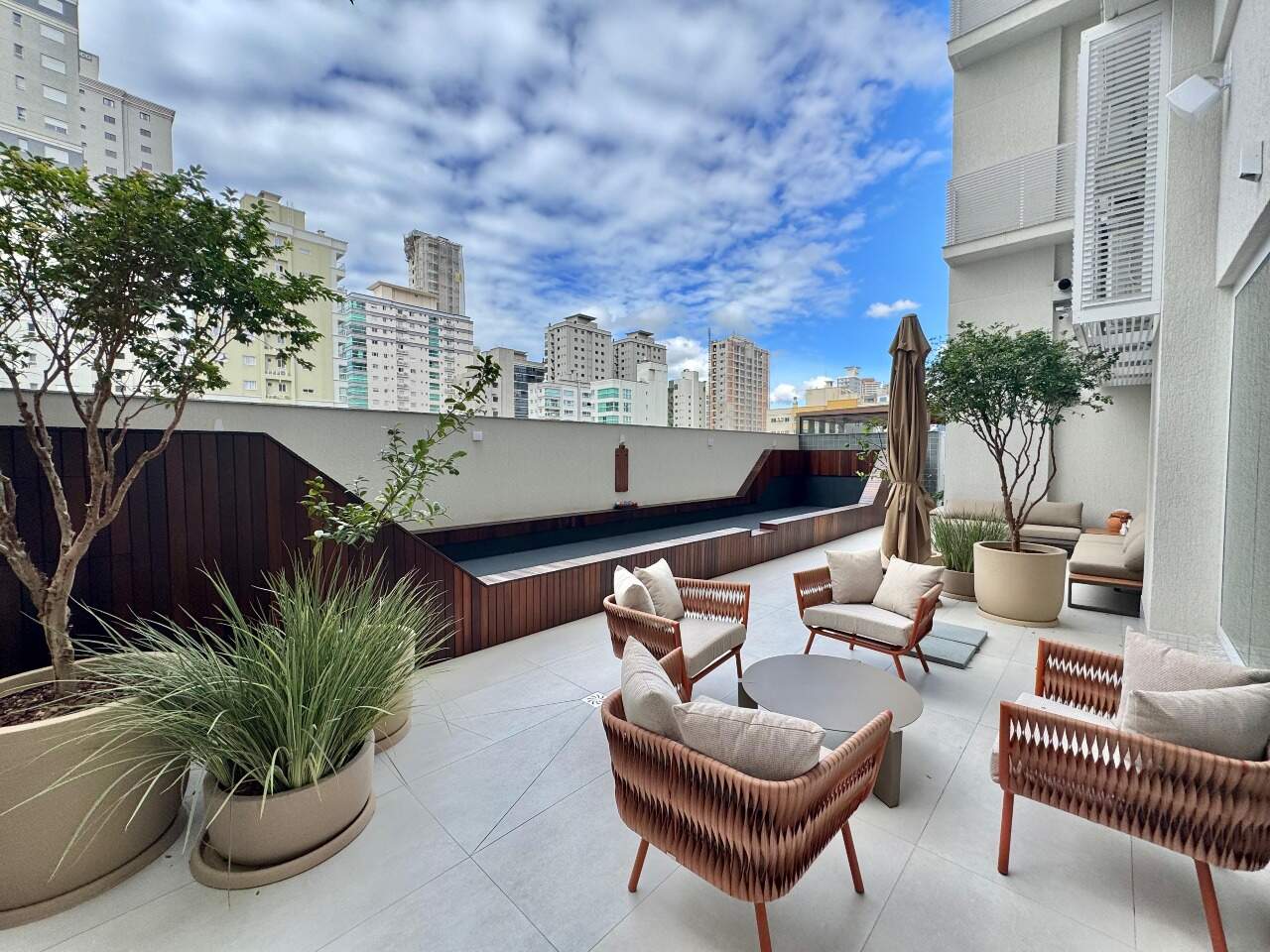 Apartamento à venda no Meia Praia: 