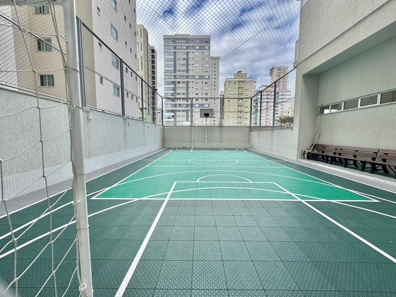 Apartamento à venda no Meia Praia: 