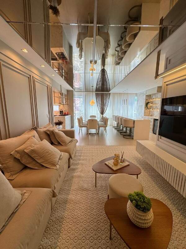 Apartamento à venda no Meia Praia: 