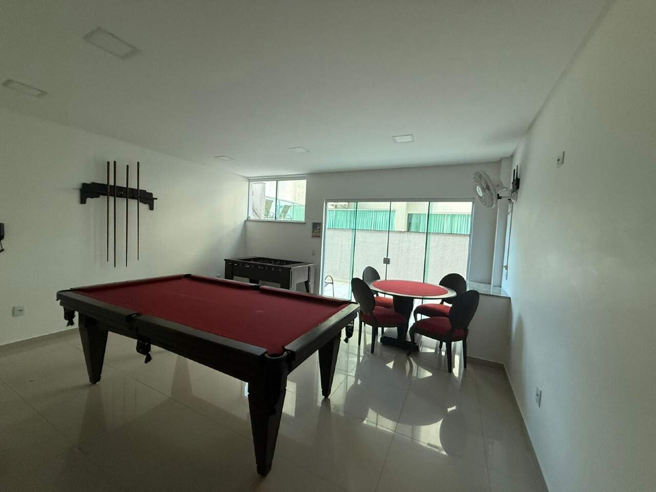 Apartamento à venda no Meia Praia: 