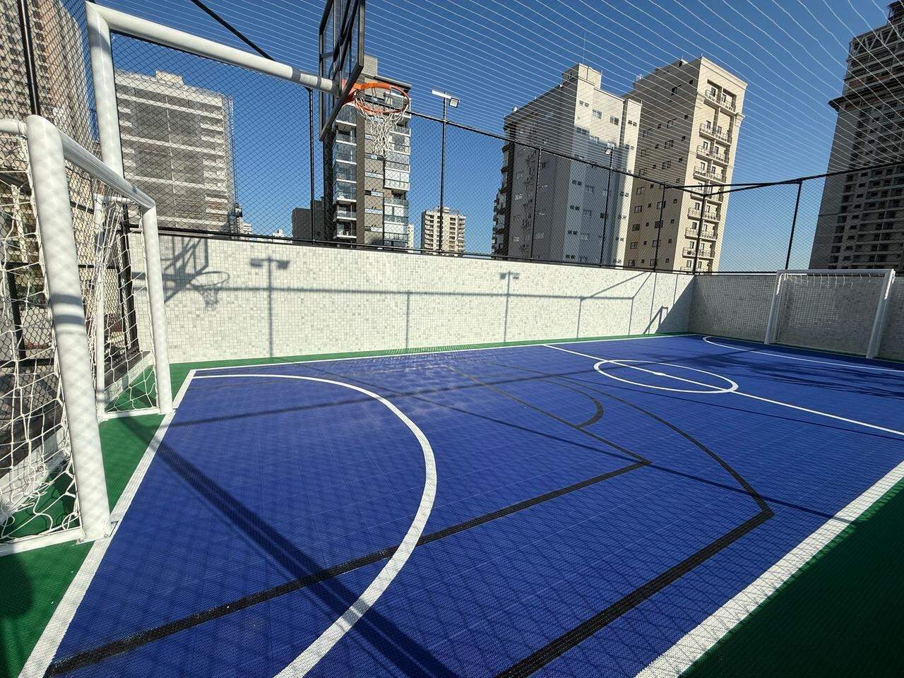 Apartamento à venda no Meia Praia: