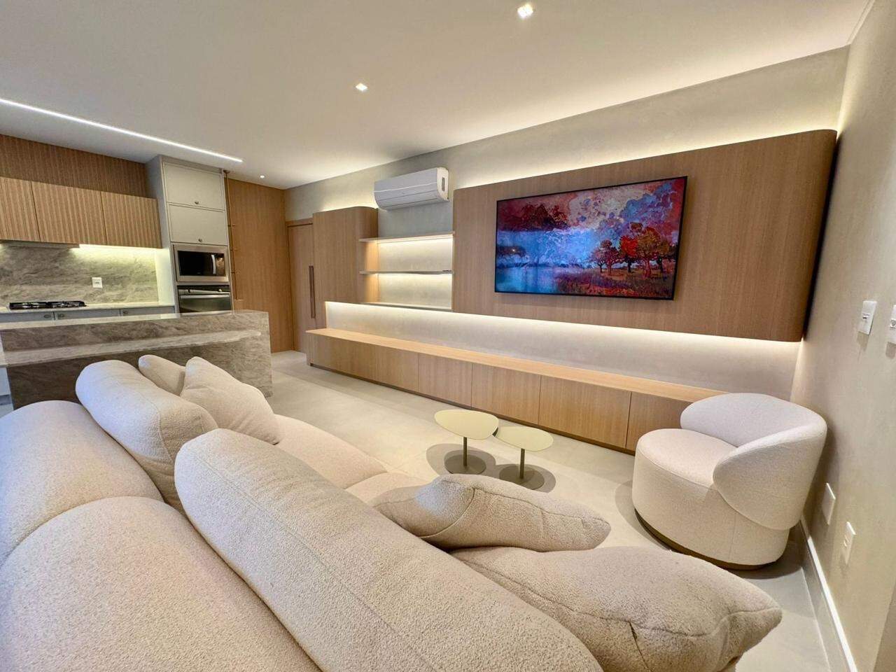 Apartamento à venda no Meia Praia: