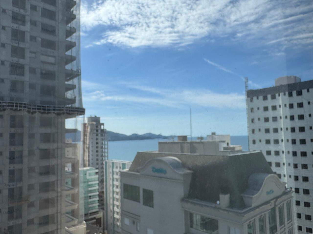 Apartamento à venda no Meia Praia: 