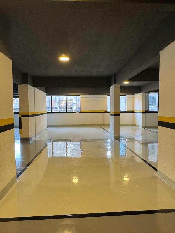 Apartamento à venda no Meia Praia: 