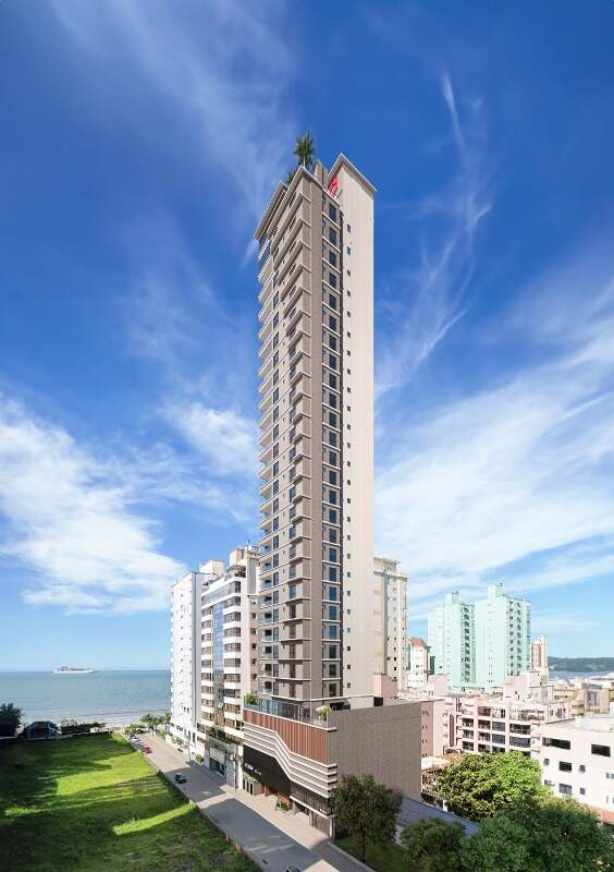 Apartamento à venda no Meia Praia: 