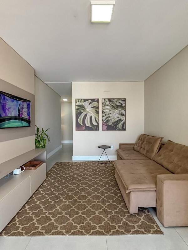 Apartamento à venda no Meia Praia: 