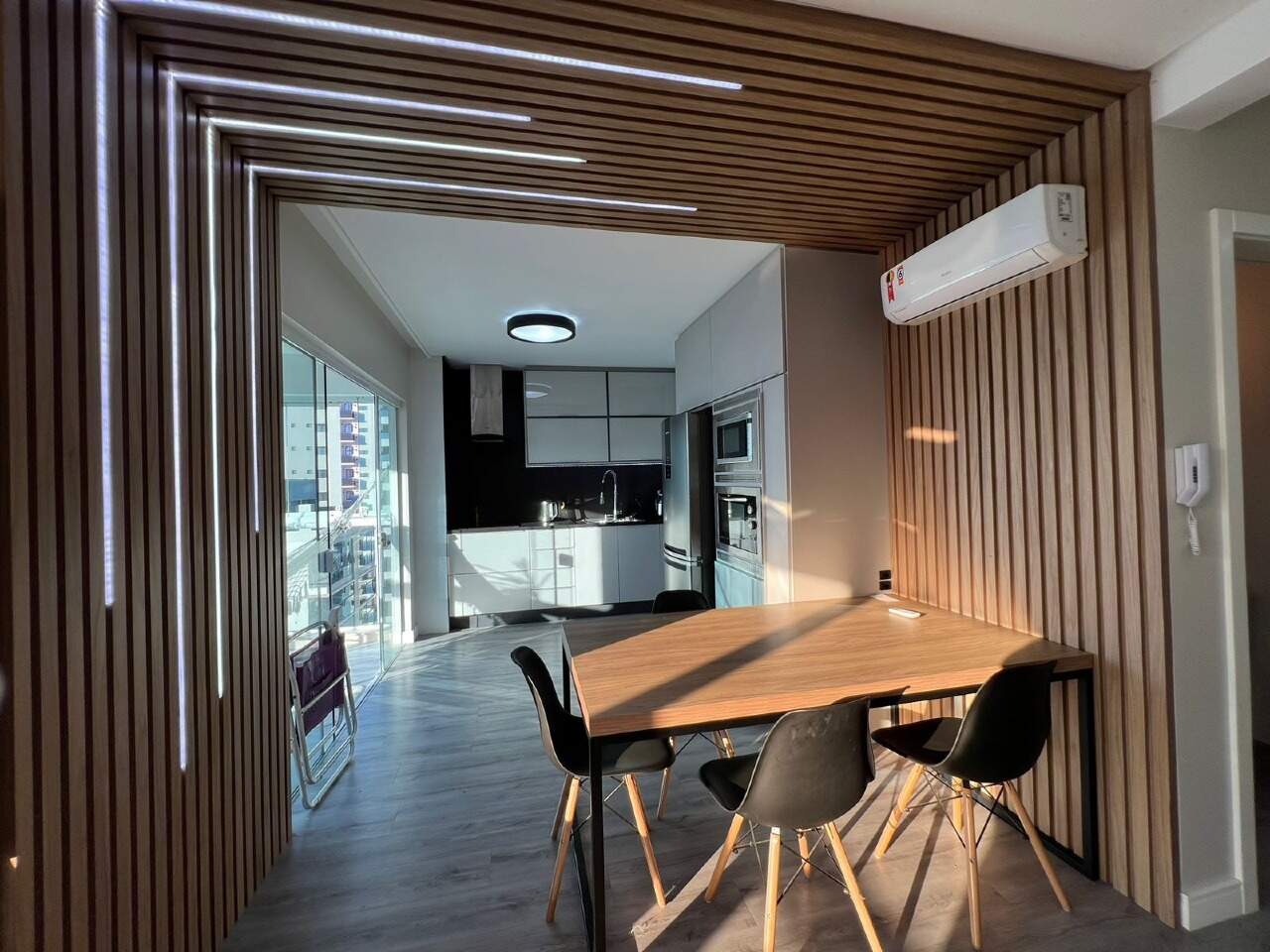 Apartamento à venda no Meia Praia: 