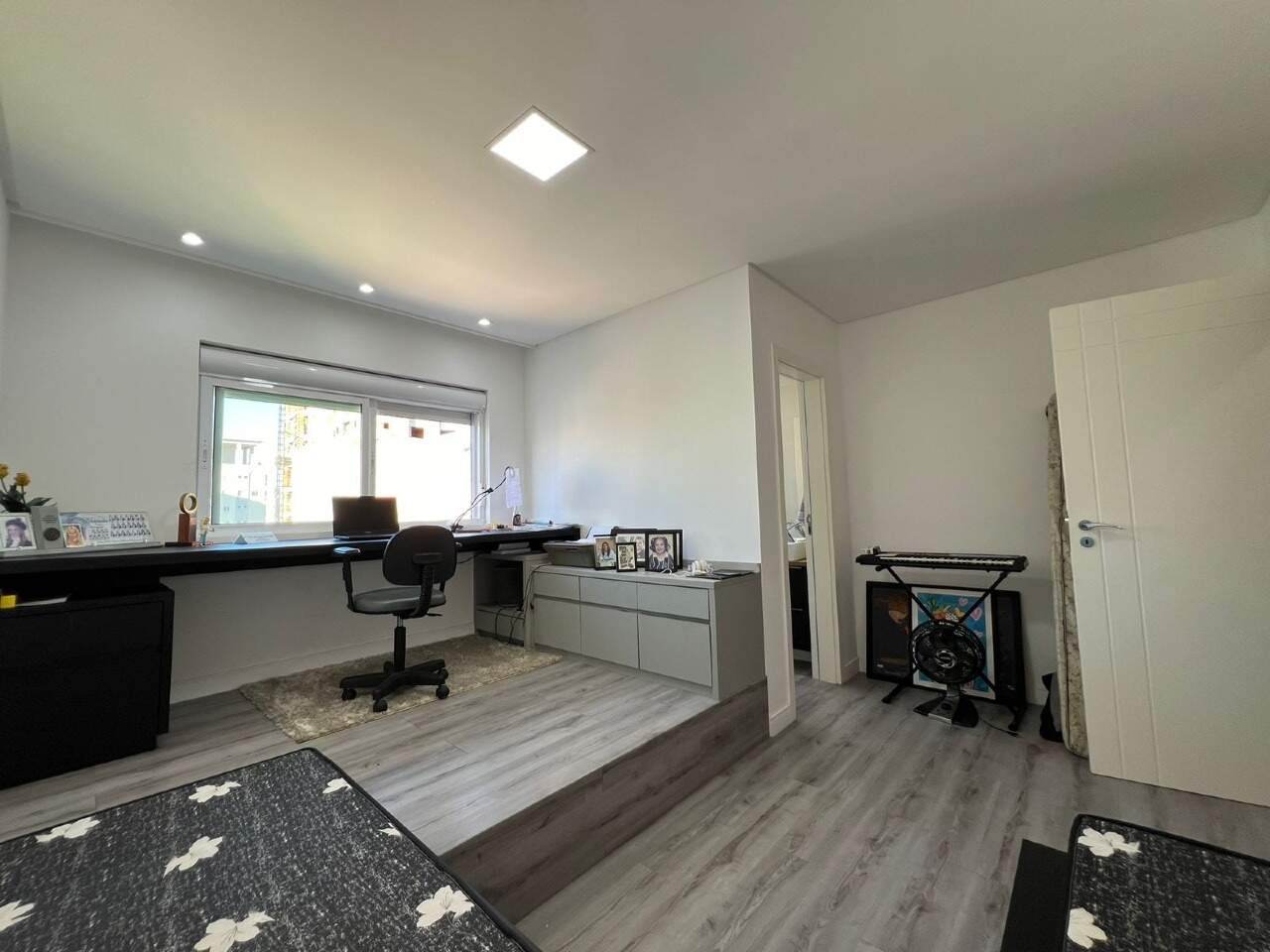 Apartamento à venda no Meia Praia: 