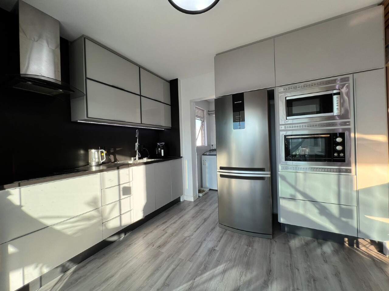 Apartamento à venda no Meia Praia: 