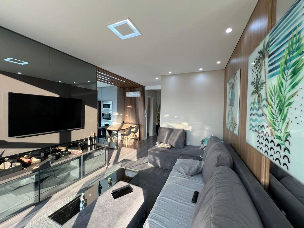 Apartamento à venda no Meia Praia: 