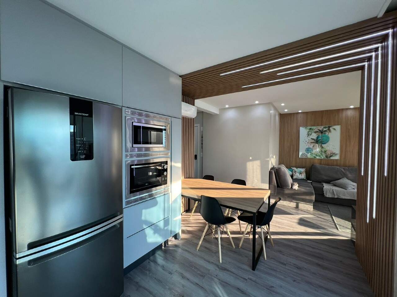 Apartamento à venda no Meia Praia: 