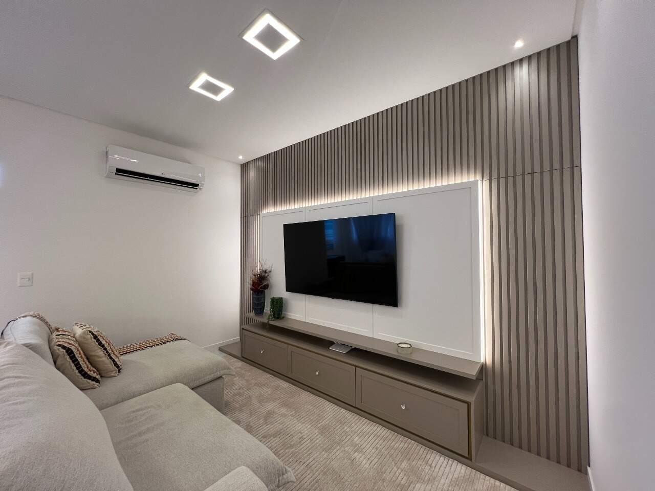 Apartamento à venda no Meia Praia: 