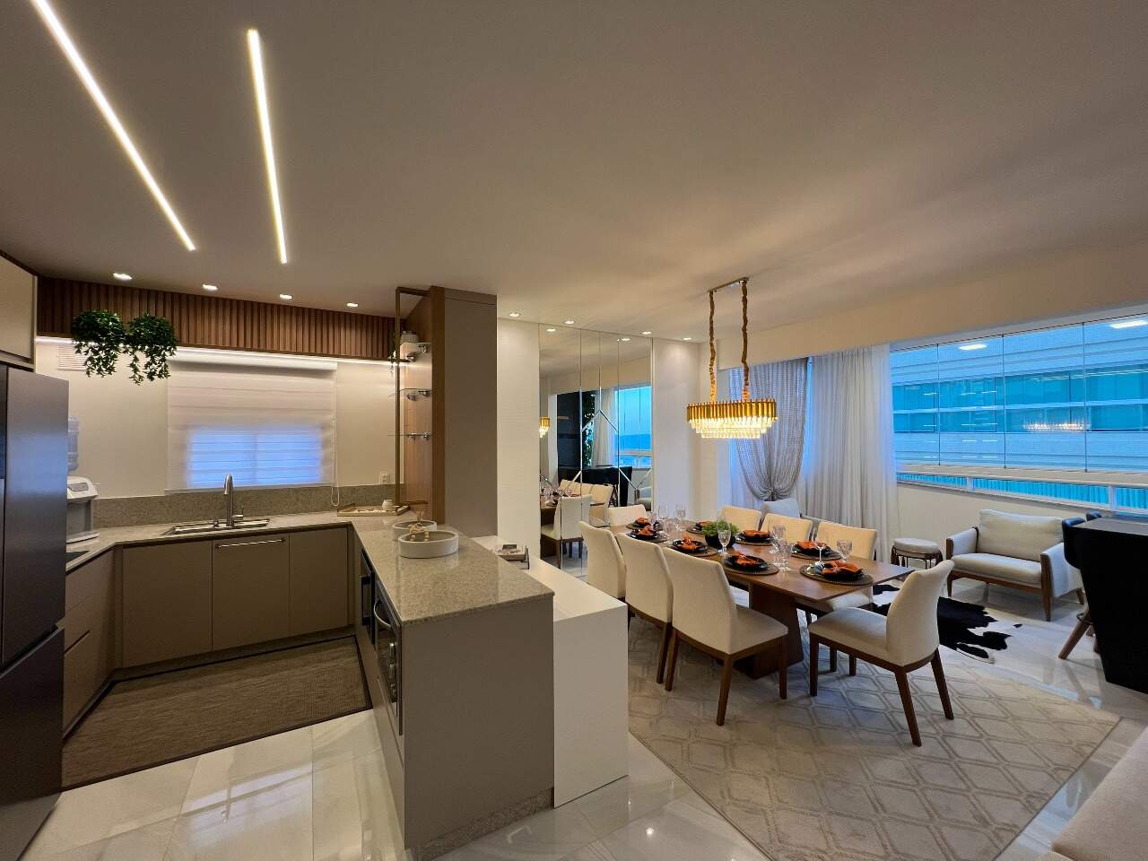 Apartamento à venda no Meia Praia: 
