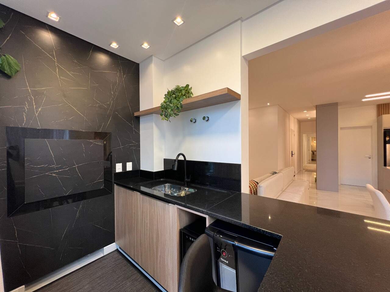 Apartamento à venda no Meia Praia: 