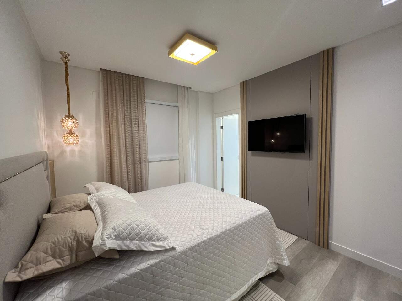 Apartamento à venda no Meia Praia: 
