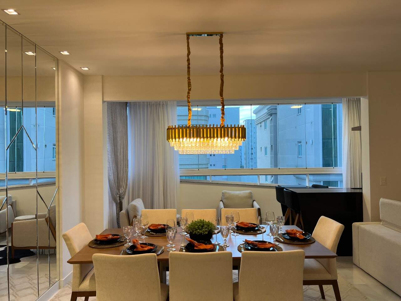 Apartamento à venda no Meia Praia: 