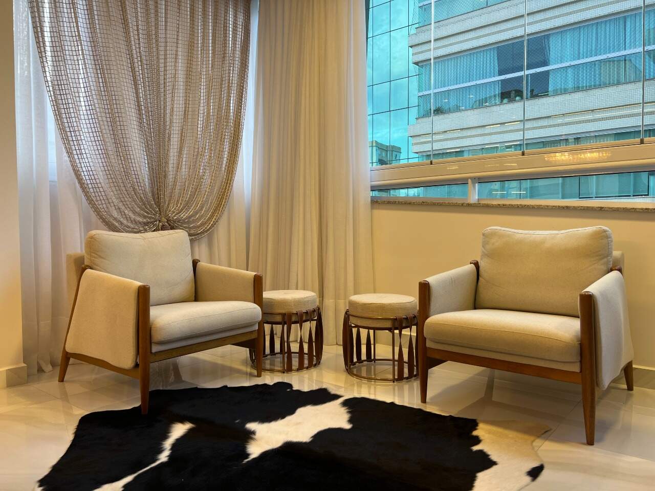 Apartamento à venda no Meia Praia: 