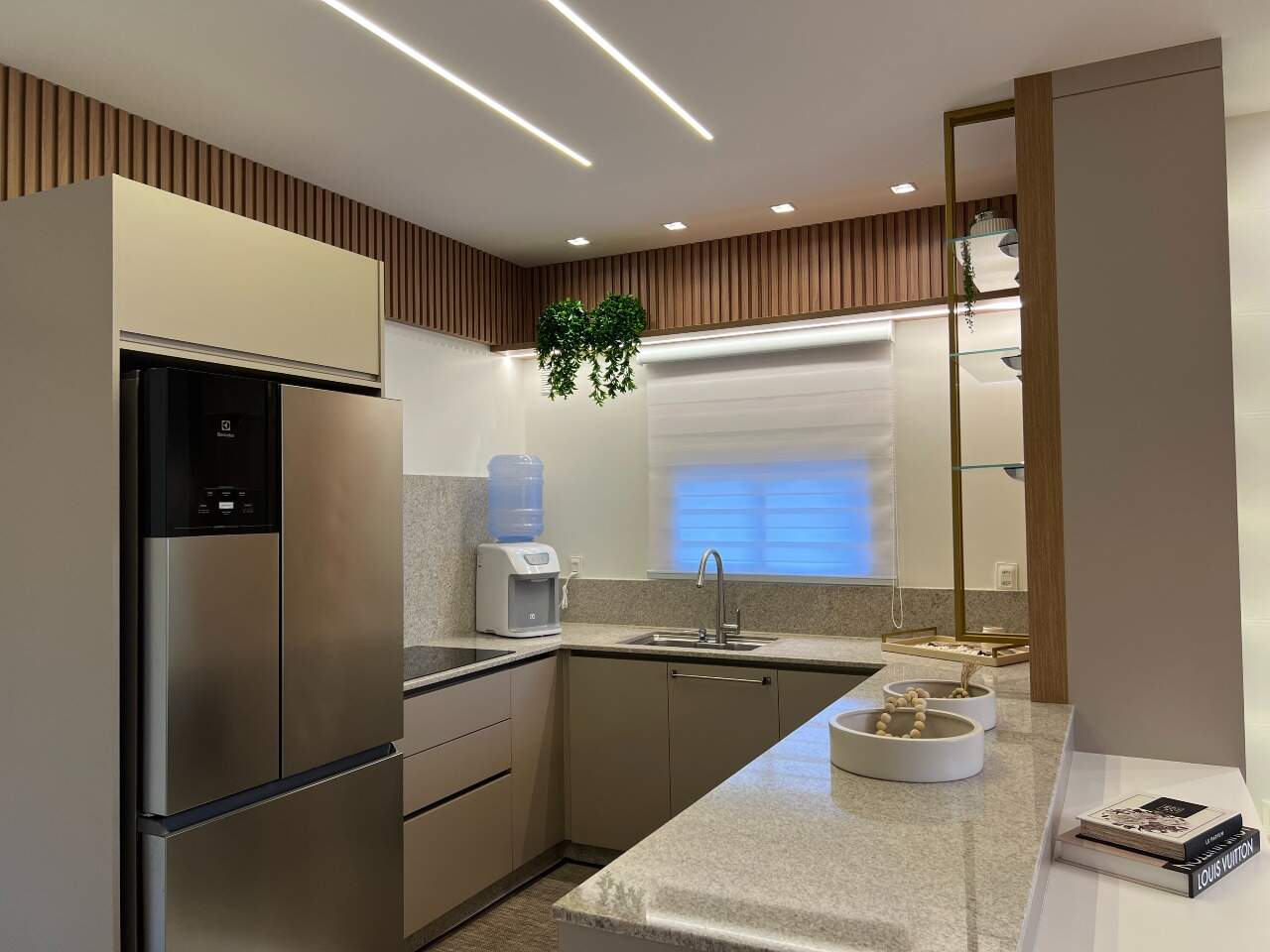 Apartamento à venda no Meia Praia: 