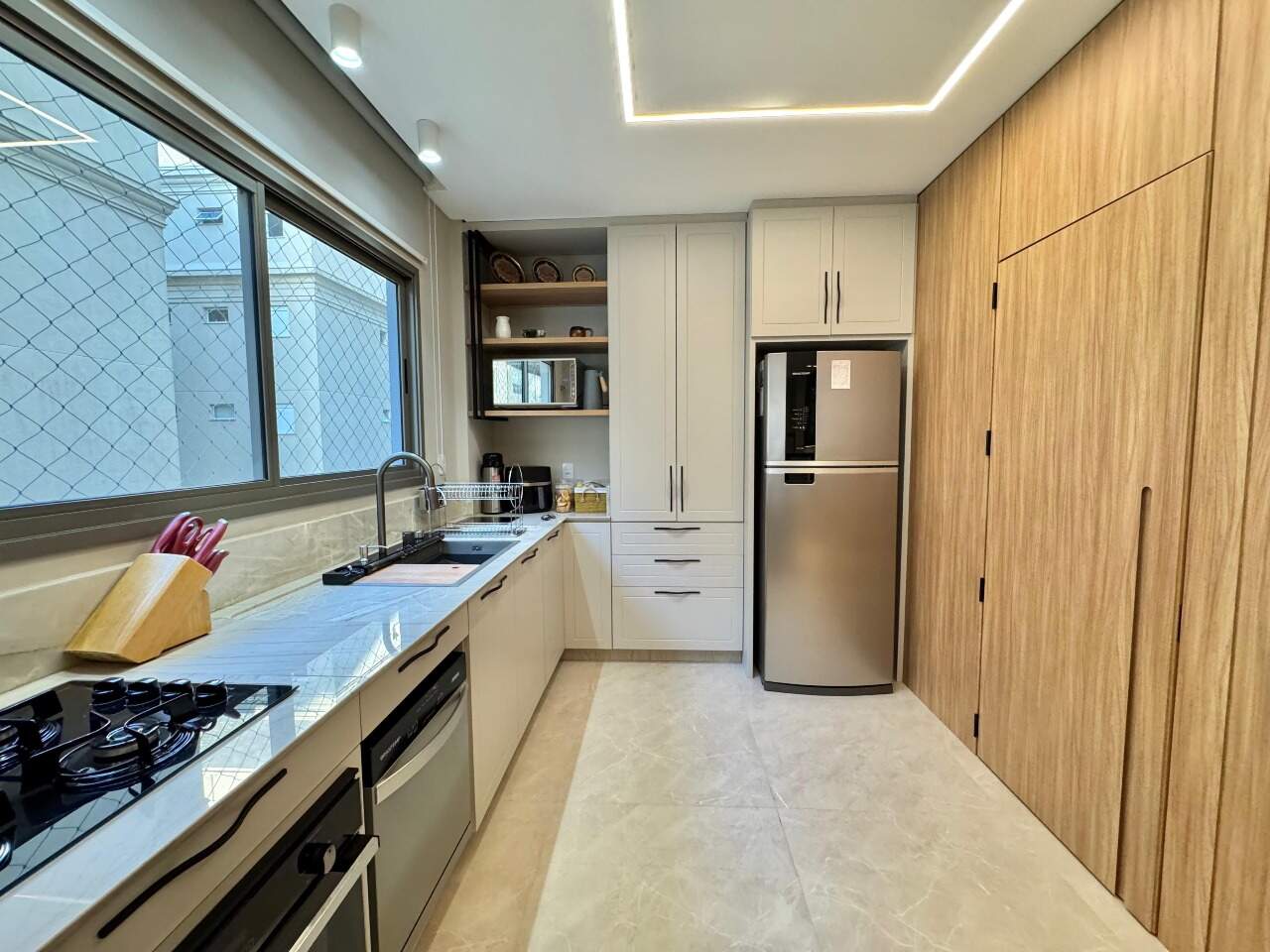 Apartamento à venda no Meia Praia: 