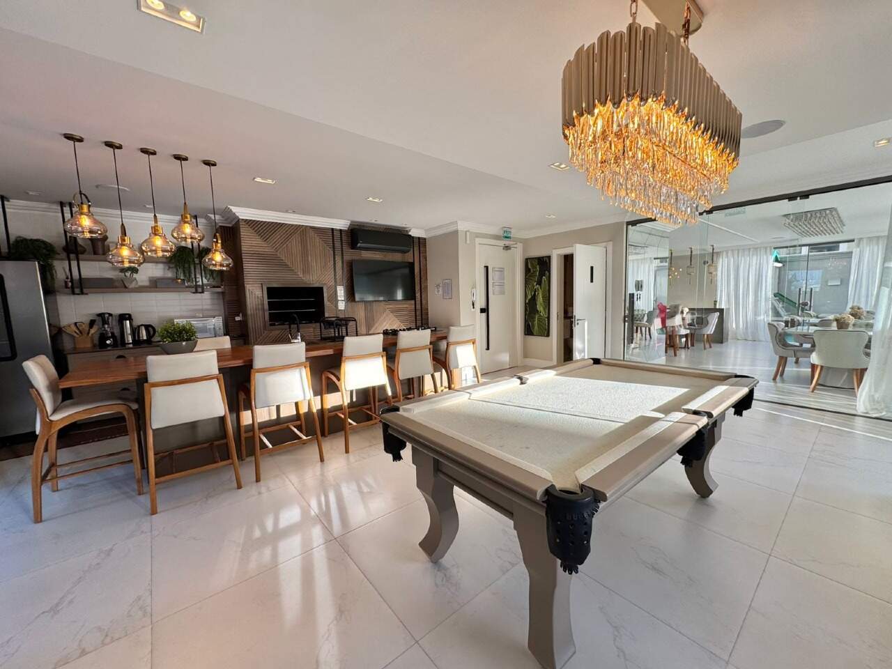 Apartamento à venda no Meia Praia: 